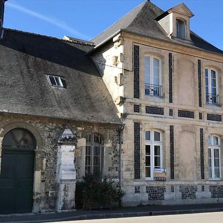 Au Pied Du Phare... Apartamento Honfleur Exterior foto