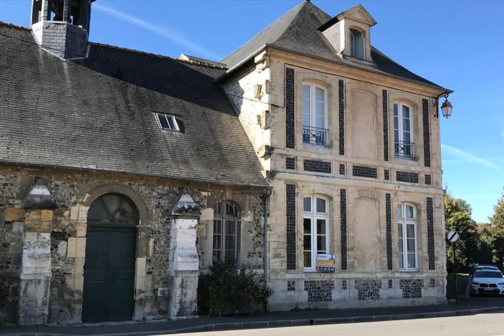Au Pied Du Phare... Apartamento Honfleur Exterior foto